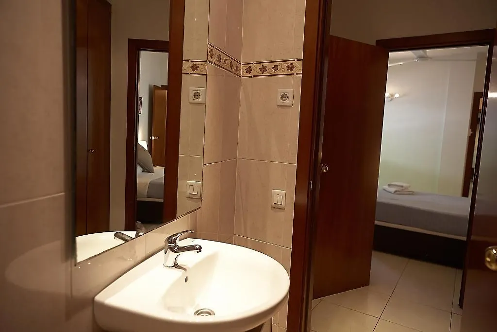 Alguera Apartments Sant Andreu Barcelona Spanien